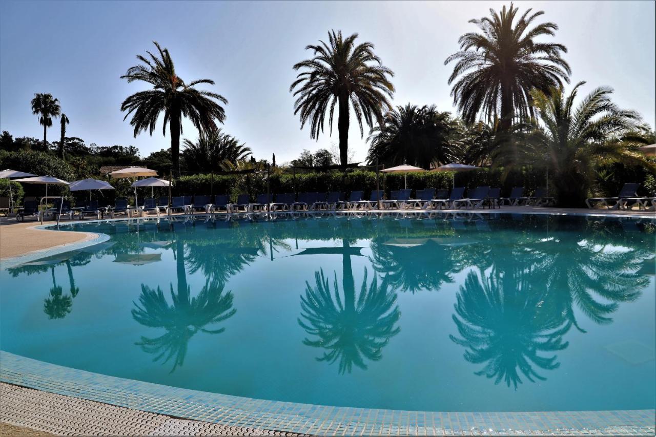 Sowell Hotels Du Golfe De Saint-Tropez Grimaud Esterno foto