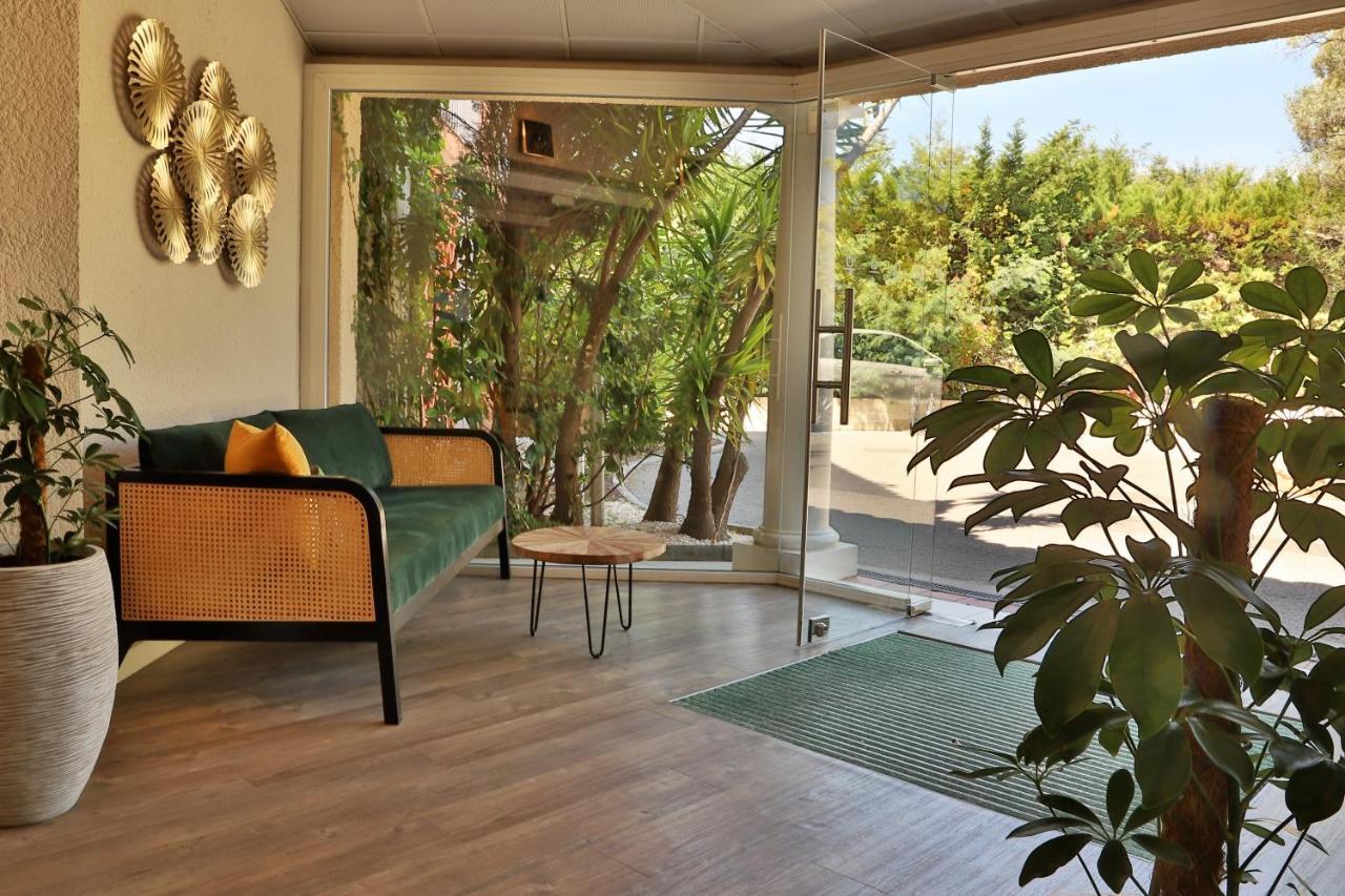 Sowell Hotels Du Golfe De Saint-Tropez Grimaud Esterno foto