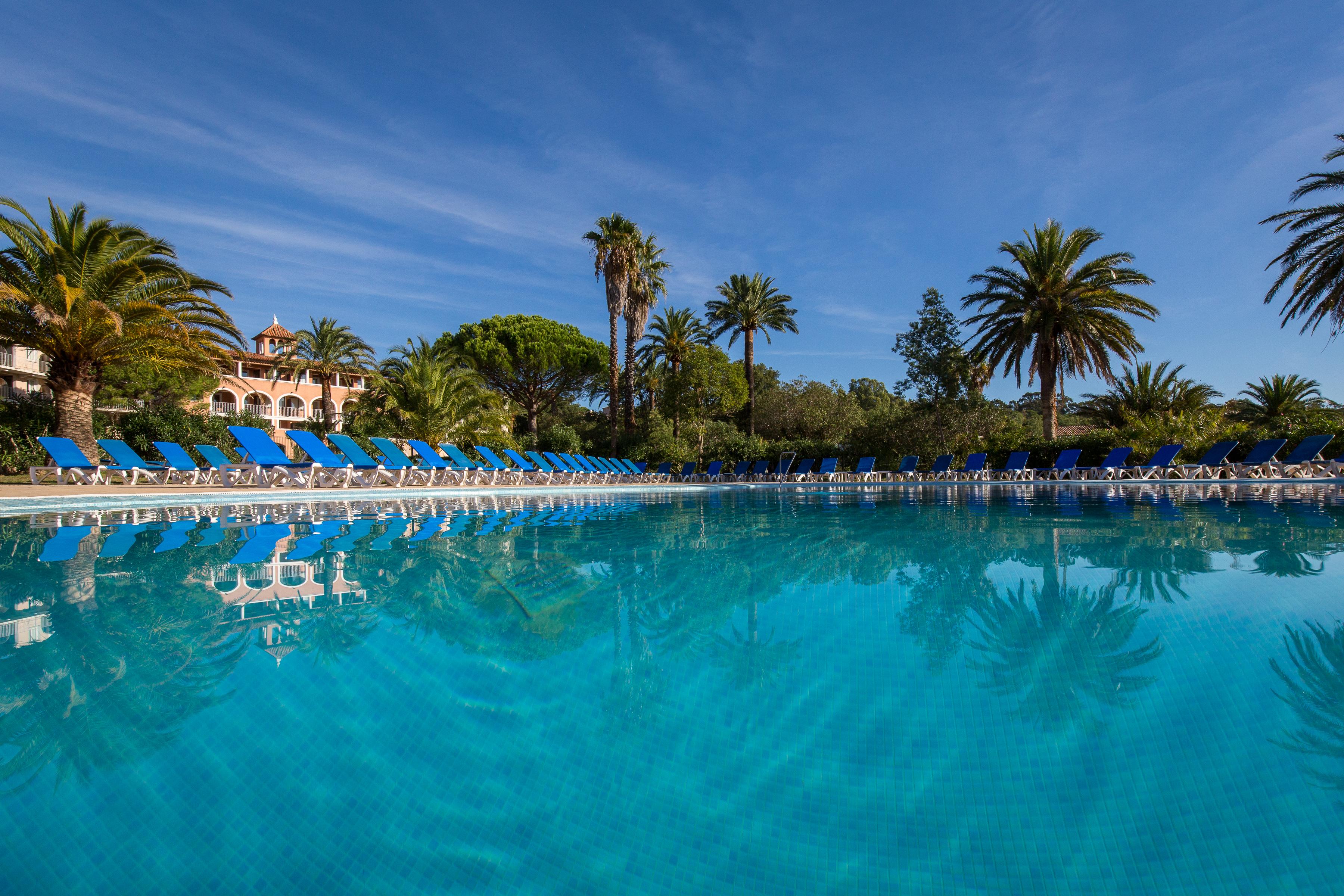 Sowell Hotels Du Golfe De Saint-Tropez Grimaud Esterno foto