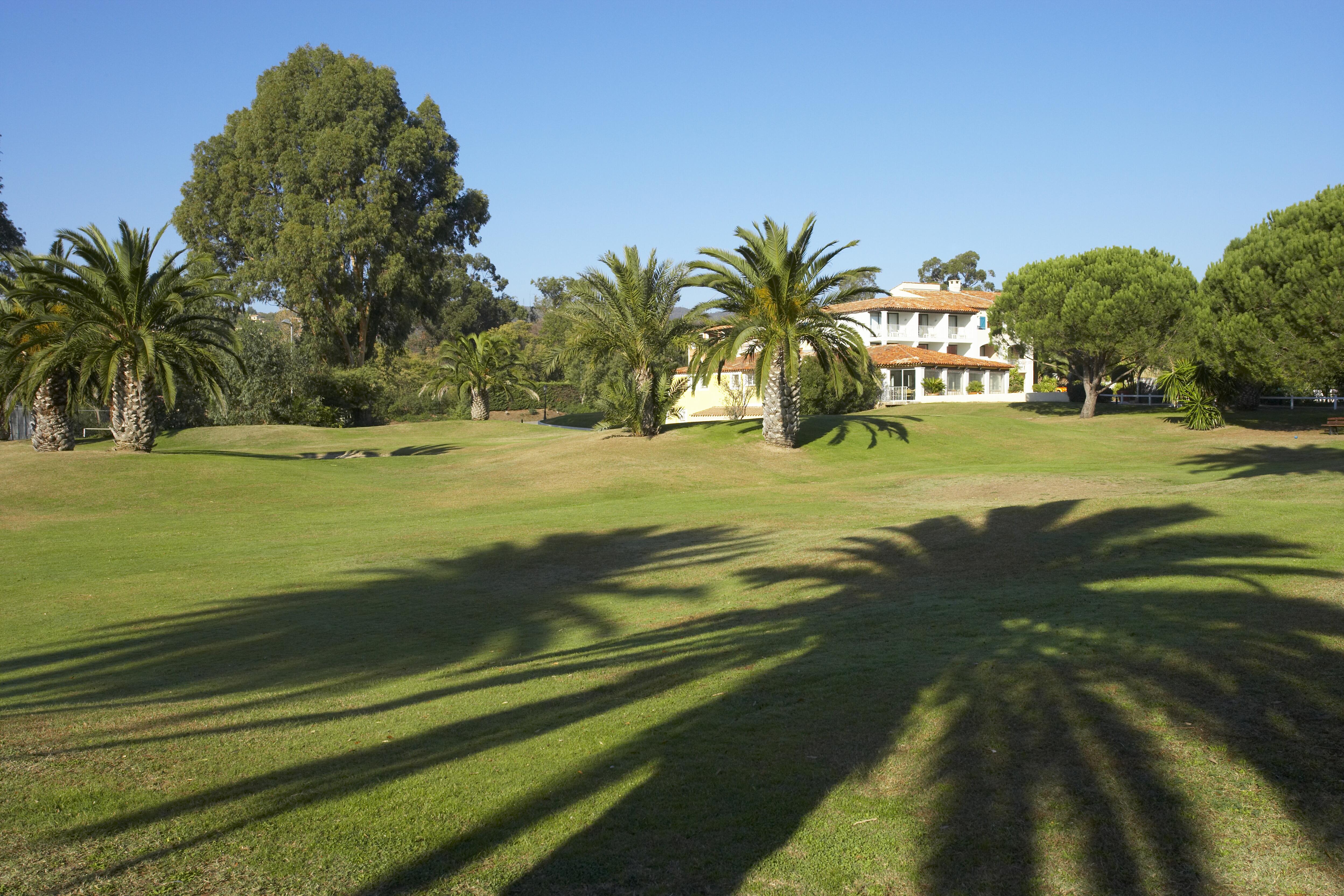 Sowell Hotels Du Golfe De Saint-Tropez Grimaud Esterno foto