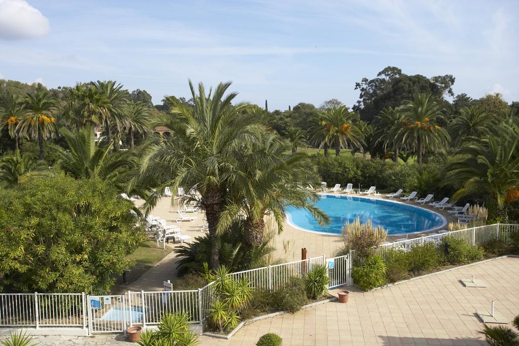 Sowell Hotels Du Golfe De Saint-Tropez Grimaud Esterno foto